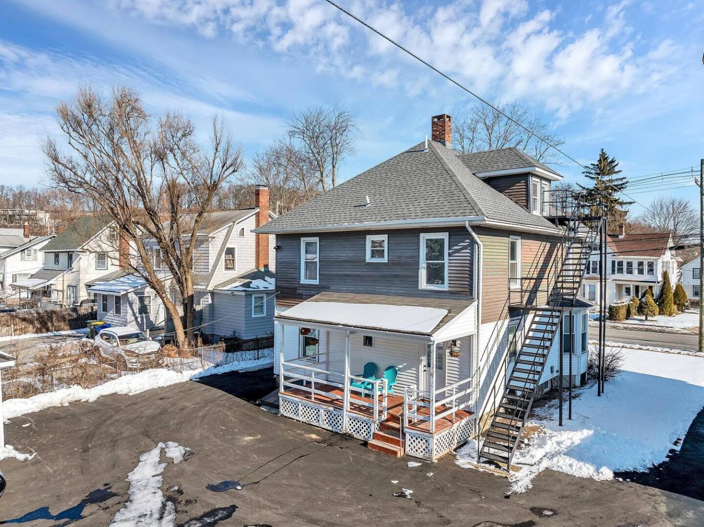 Welcome To Hat City Danbury, A Suburban Retreat 外观 照片