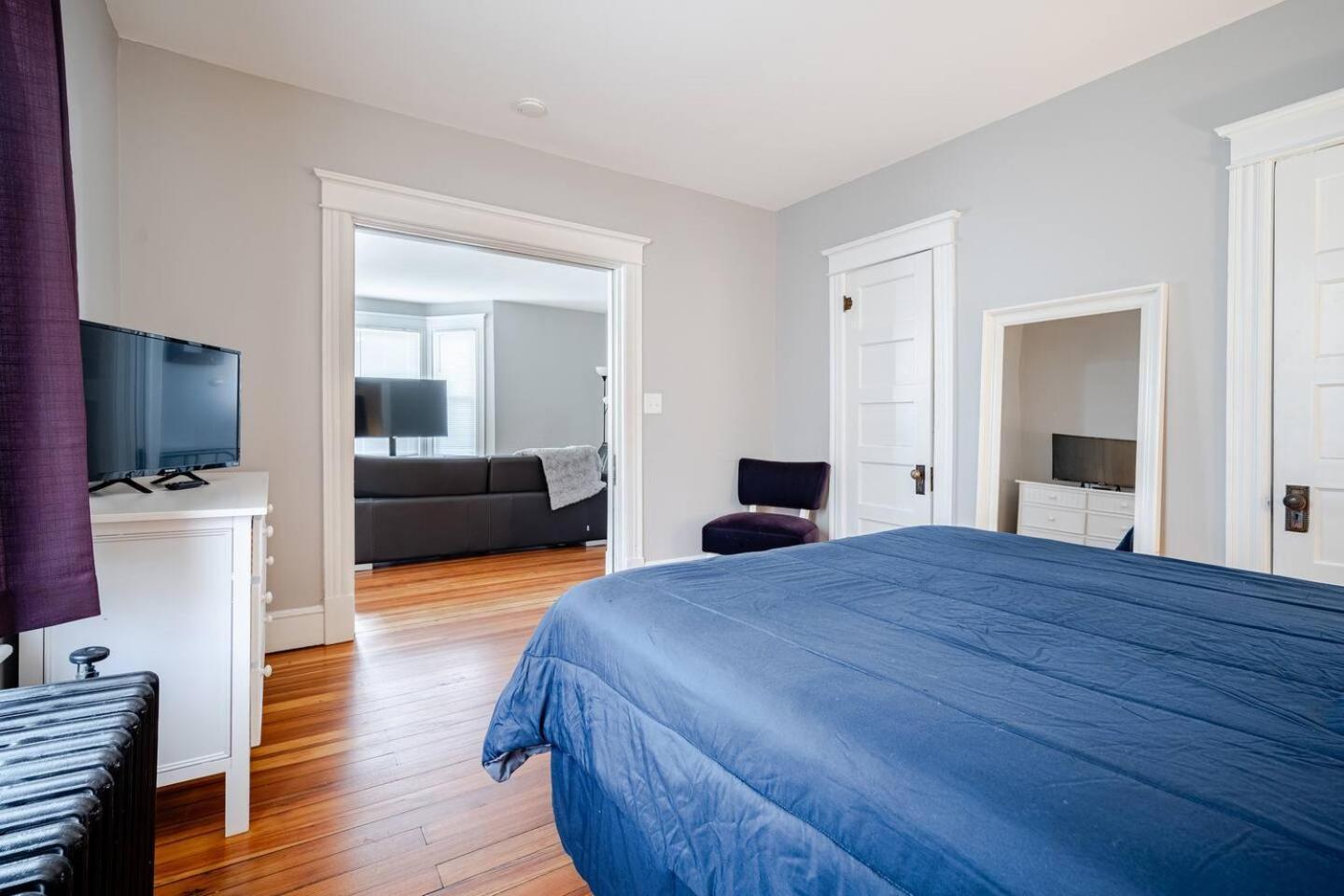 Welcome To Hat City Danbury, A Suburban Retreat 外观 照片